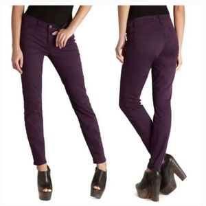 SOLD ◻️ J Brand Jean Aubergine Denim 28